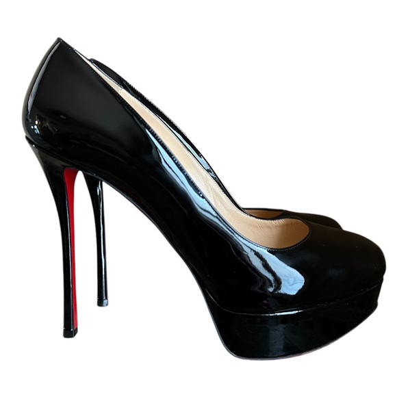 Christian Louboutin Dirditta Black patent heel
RETAIL 995 - Picture 4 of 8
